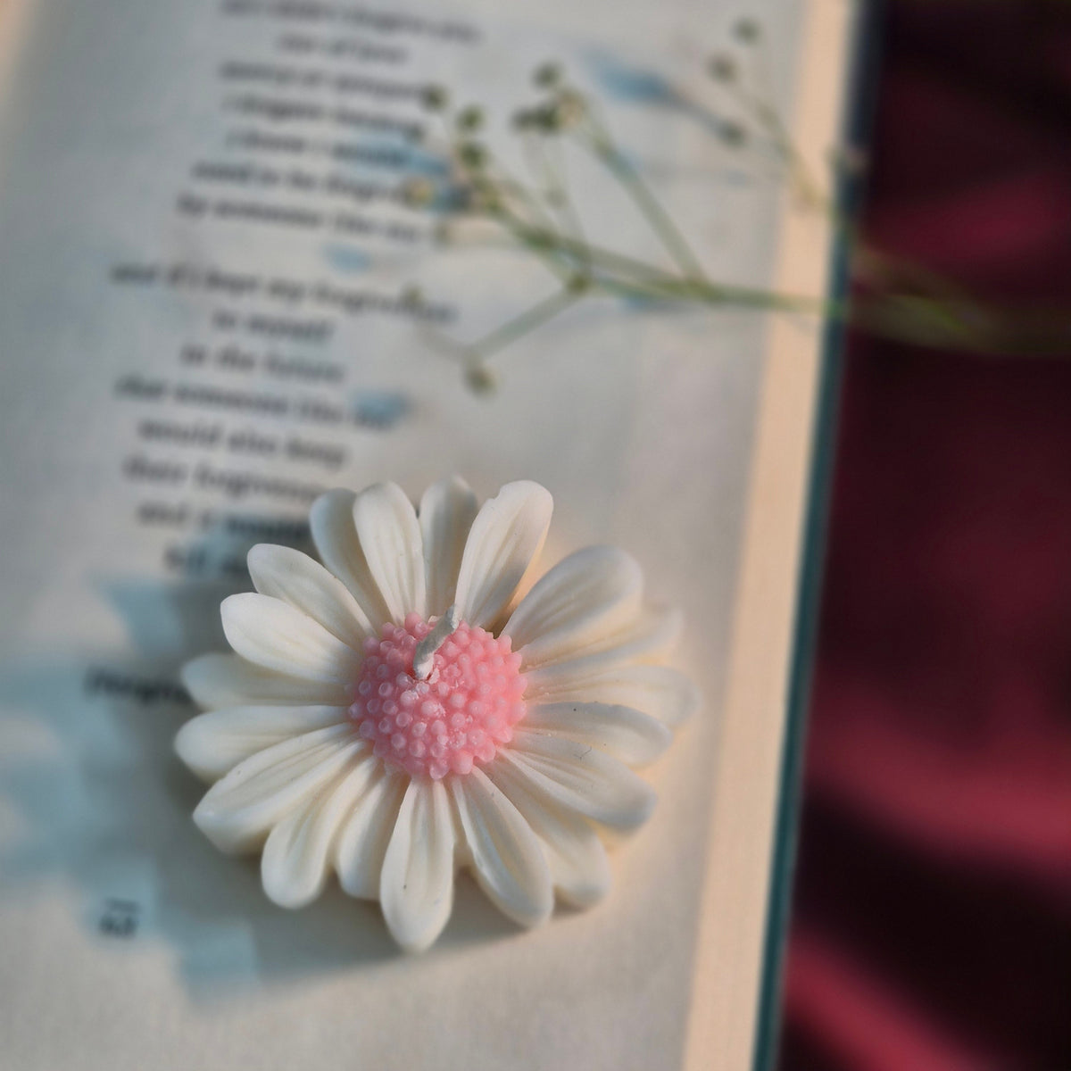 Daisy Candle