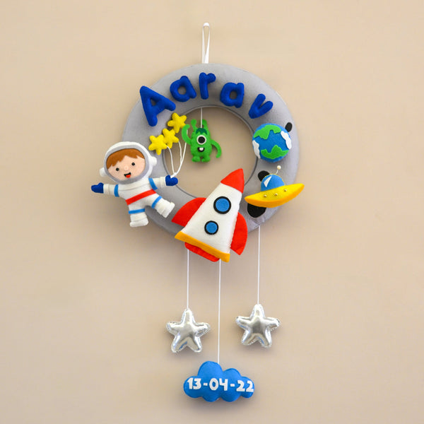 Felt - Astronaut adventure Theme nameplate for Kids