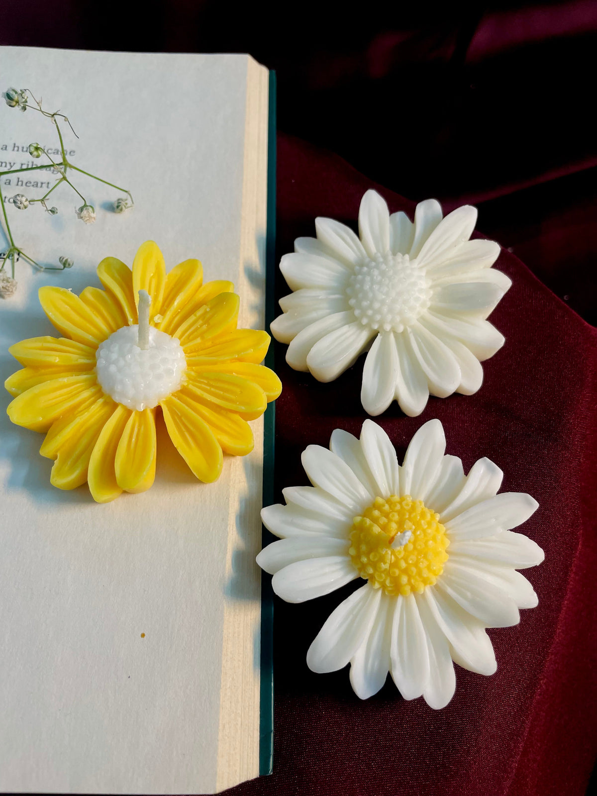 Daisy Candle