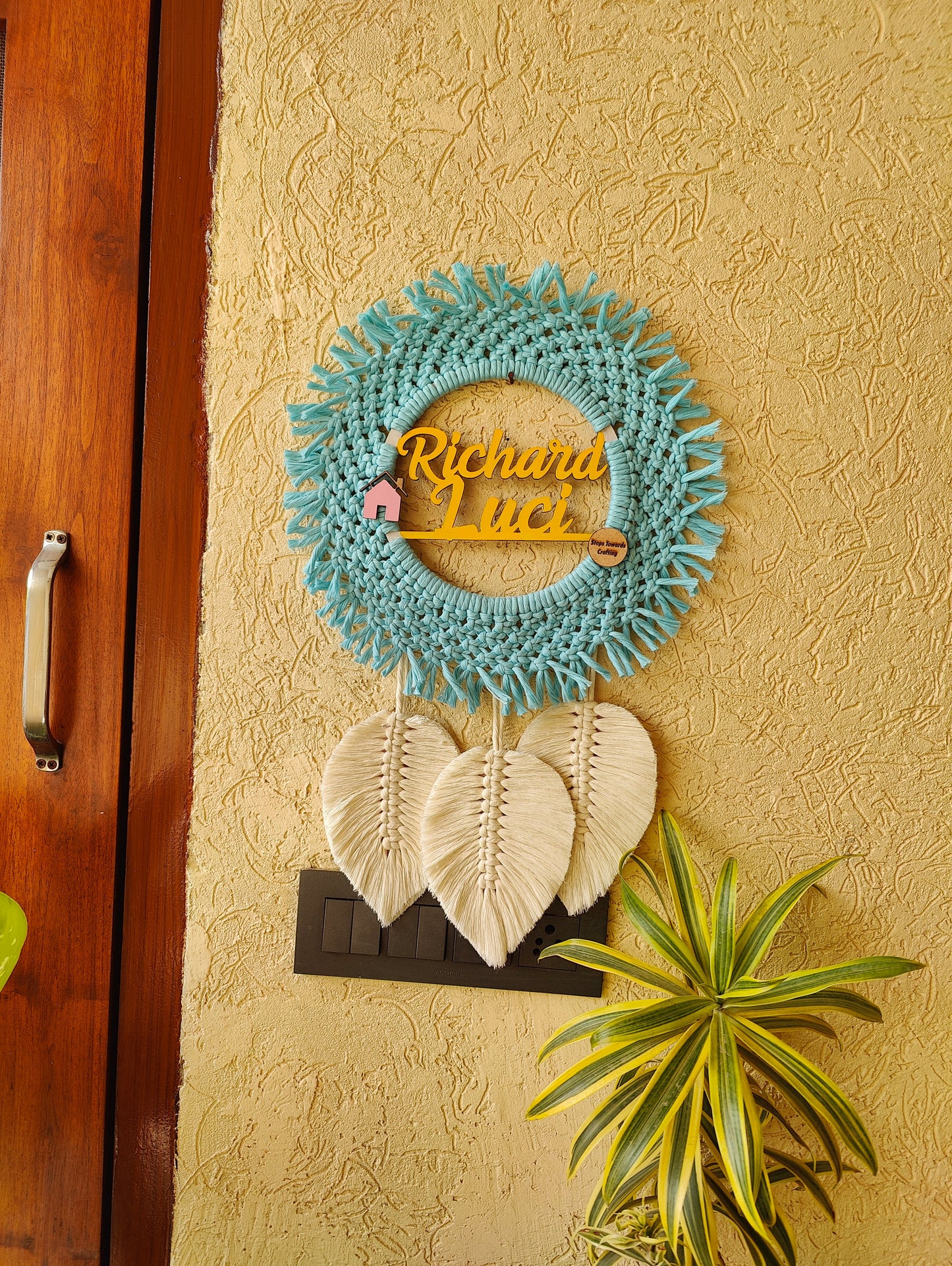 Macrame - Nameplate with Sq knot and leaves